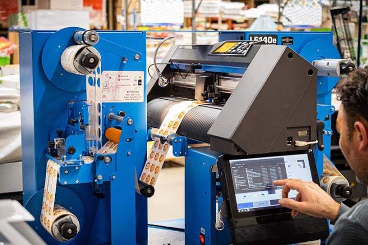 Machine post presse Les Mesneux